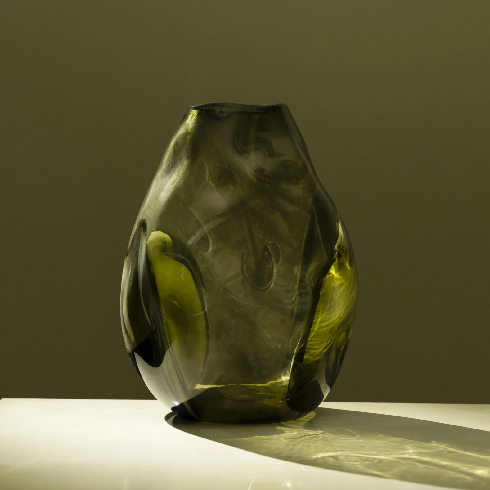 Rubus Yeşil Degrade Cam Vazo 25x19x32 cm - 1