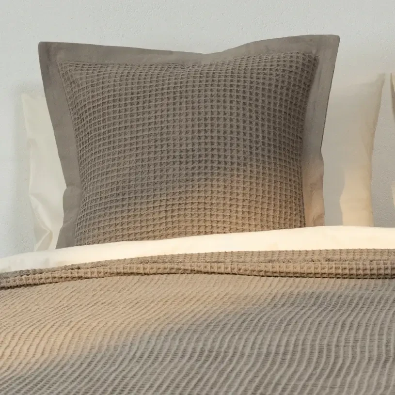 Terra Petek Dokulu Dekoratif Kırlent Vizon 50x50 cm - Qua Home