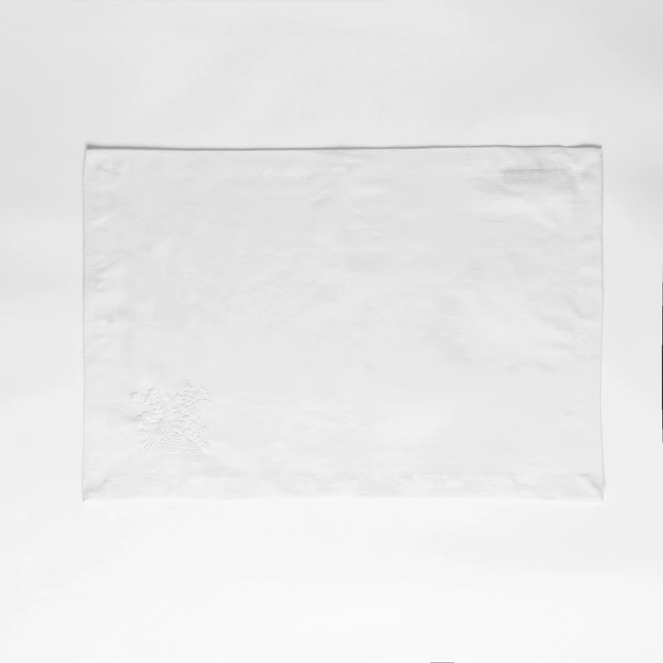 Julien Pamuk Keten Çiçek Nakışlı Amerikan Servis Beyaz - Qua Home