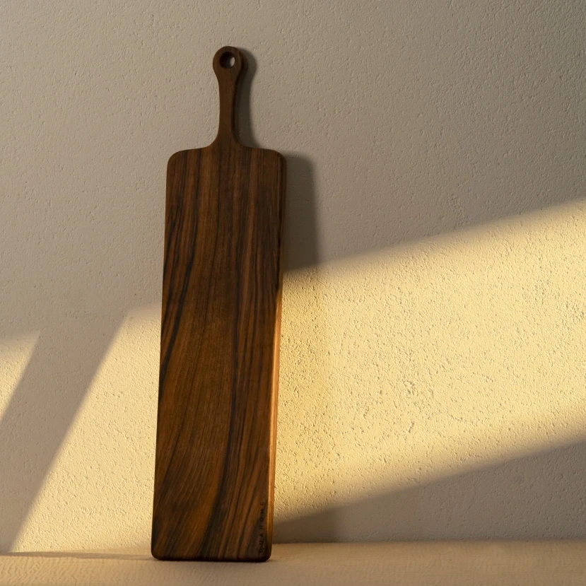 Ira Ceviz Ahşap Kesme & Sunum Tahtası 62x15x1.8 cm - Qua Home