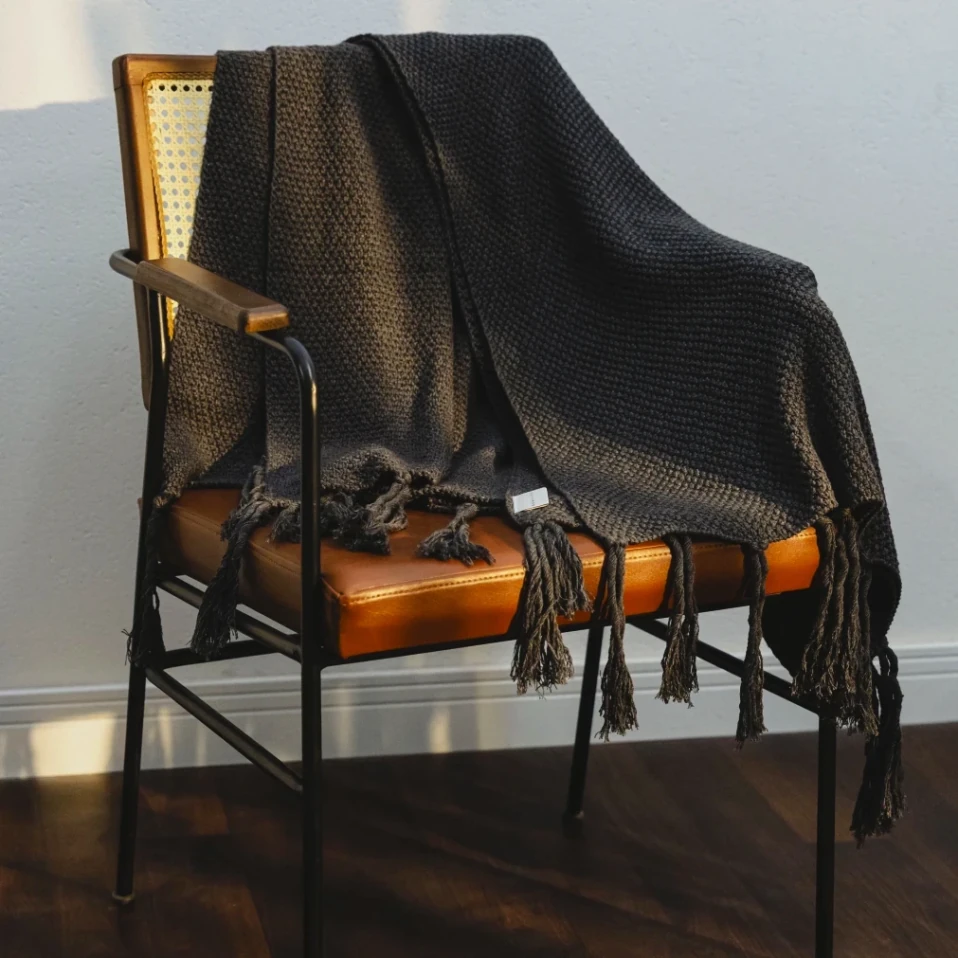 Laurel Püsküllü Triko Tv Battaniyesi Antrasit 130*150 cm - Qua Home