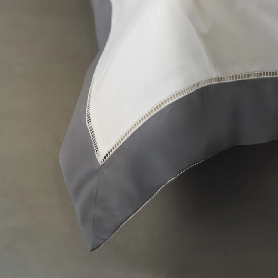 Loren 300 Tc Pamuk Saten Aksesuarlı Çift Kişilik Nevresim Takımı Beyaz Gri - 3