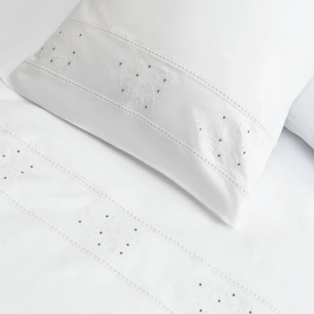 Grace 300 Tc Pamuk Perkal Nakışlı ve Ajurlu King Size Nevresim Seti Beyaz - 4