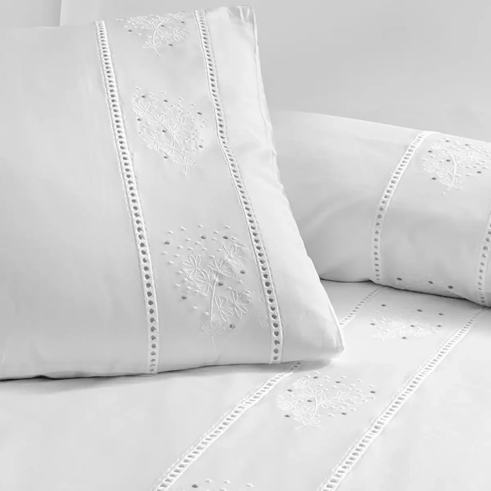 Grace 300 Tc Pamuk Perkal Nakışlı ve Ajurlu King Size Nevresim Seti Beyaz - 2
