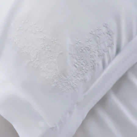 Milo 300 Tc Pamuk Saten Nakışlı ve Ajurlu King Size Nevresim Seti Beyaz - 4