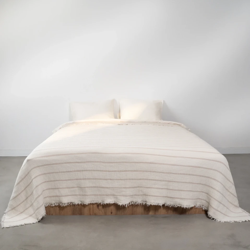 Ruby Dolgulu Müslin Çift Kişilik Yatak Örtüsü Ekru Bej 230x250 cm - 1